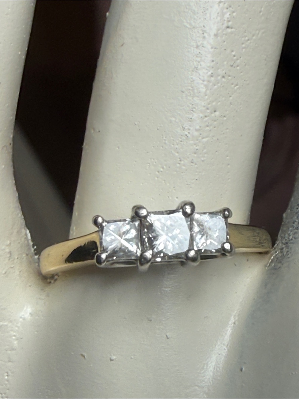 DIAMOND 3 stone 14k gold ring STUNNING size 5 3/4. Retail $1200 100% authentic - Picture 7 of 15